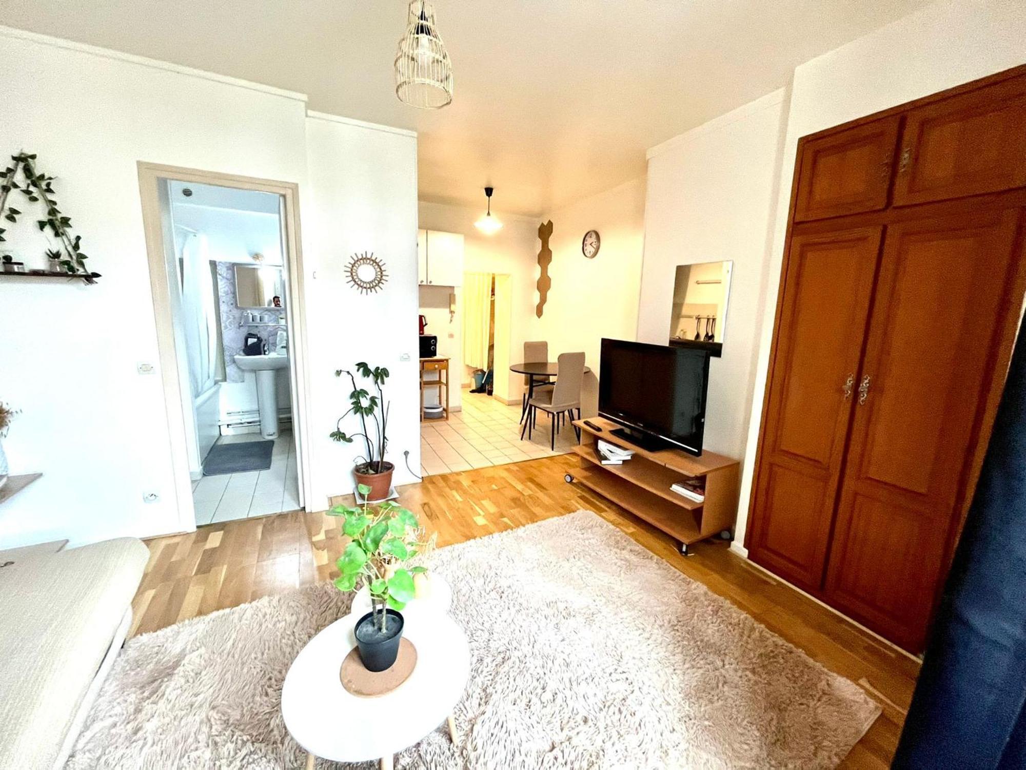 Cosy Studio In The Center Of Fontainebleau Esterno foto